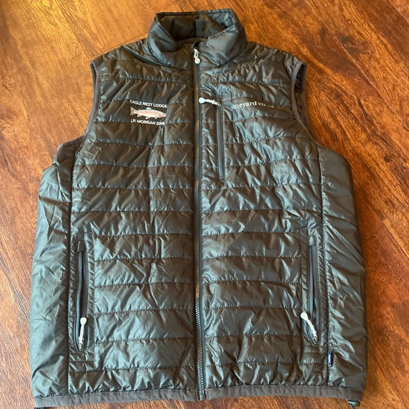 Vineyard Vines Other - Vineyard Vines vest. Size M